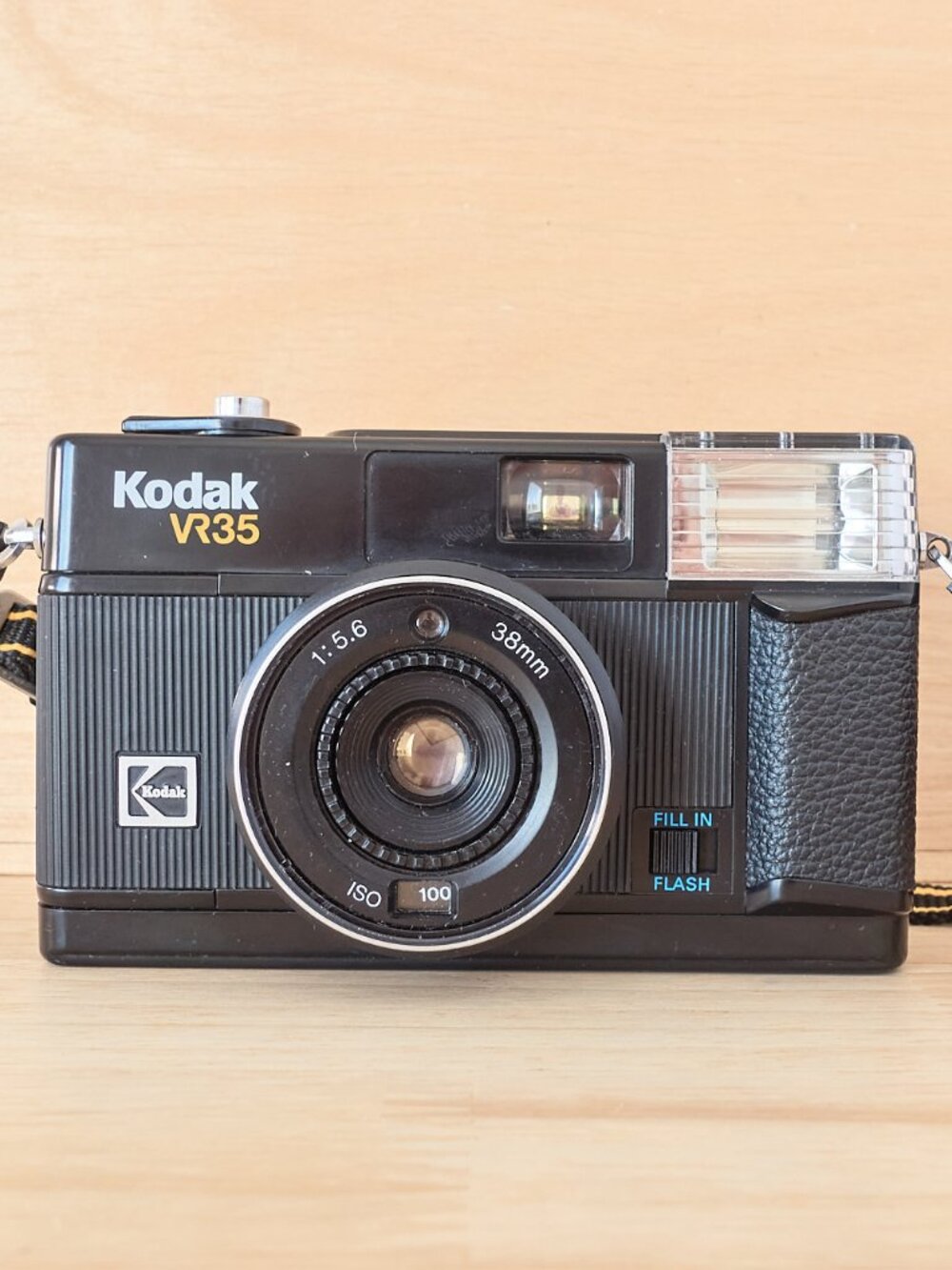 Kodak VR35 K6 35mm Point and Shoot Film Camera Built-in Flash Tested Working